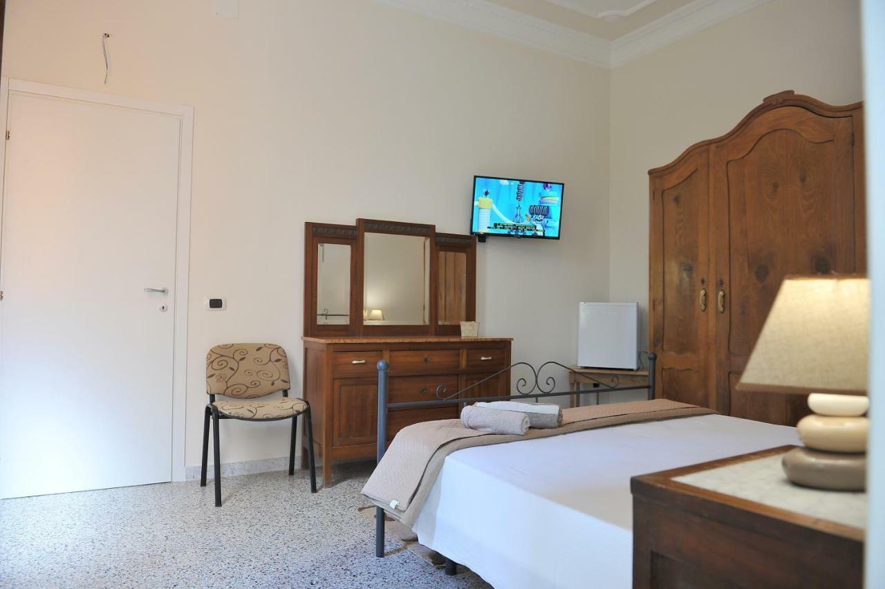 B&B Rosy Paola Bagian luar foto