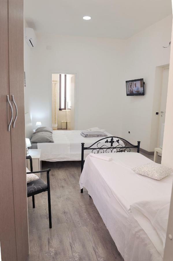 B&B Rosy Paola Bagian luar foto